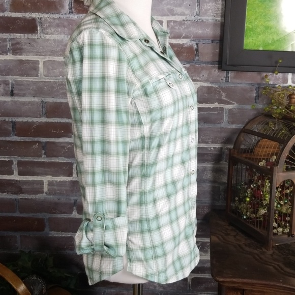 💚 Eddie Bauer Green Flannel Sport Button Up Top - Picture 2 of 4